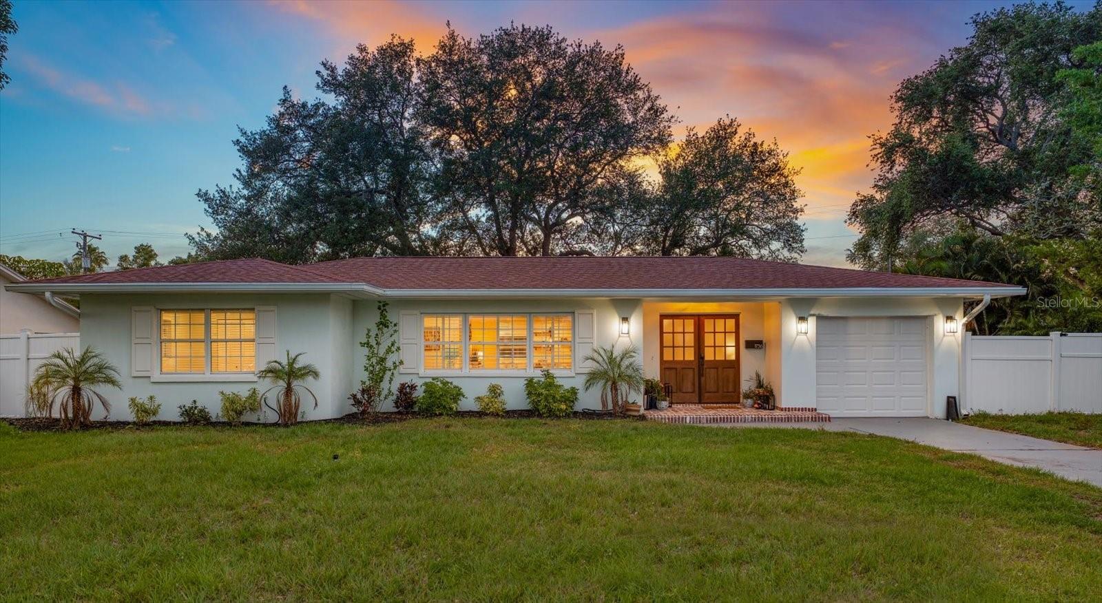 1736 Golf View Dr, Belleair, FL 33756