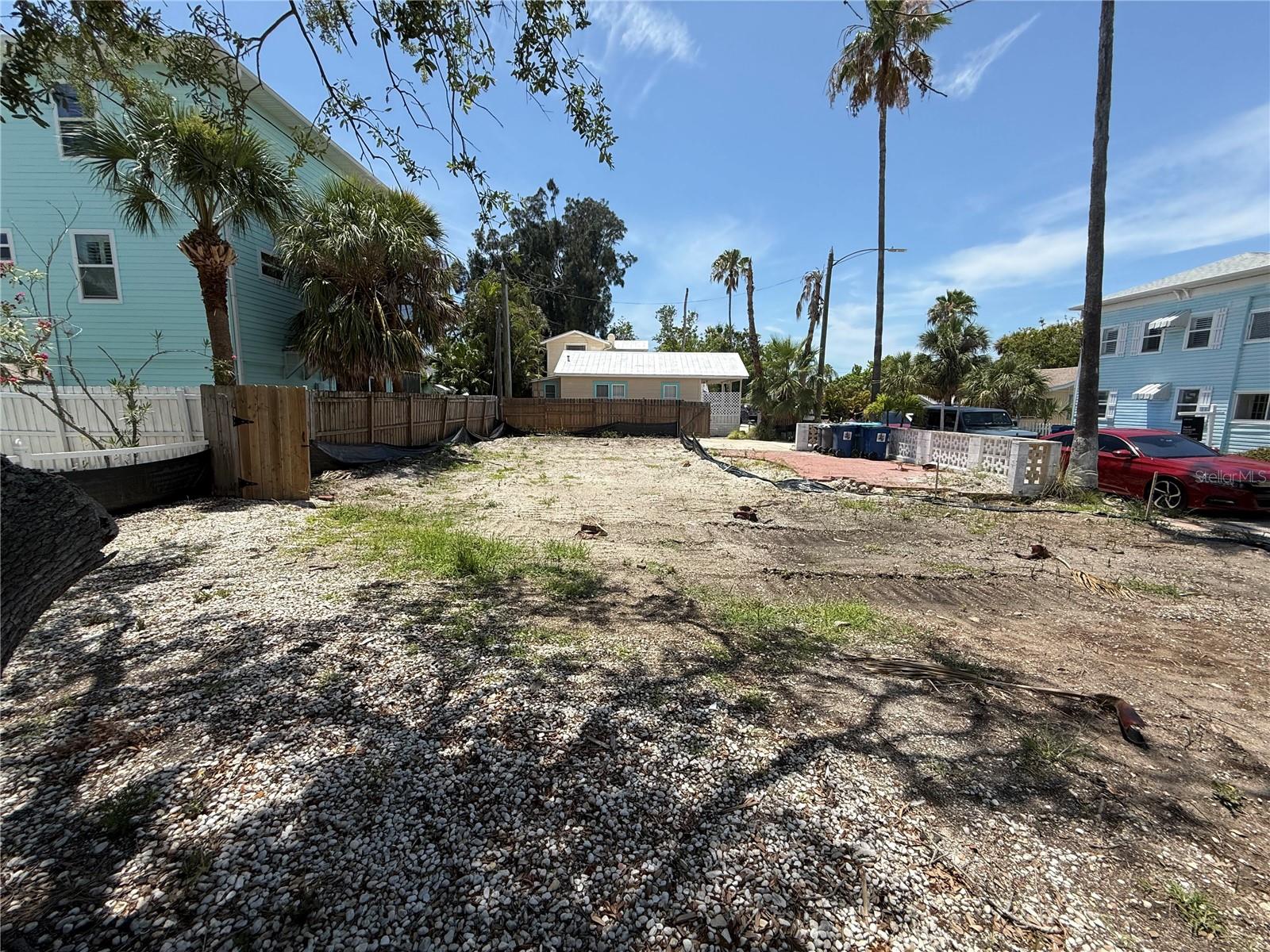 8586 E Bay Dr, Treasure Island, FL 33706