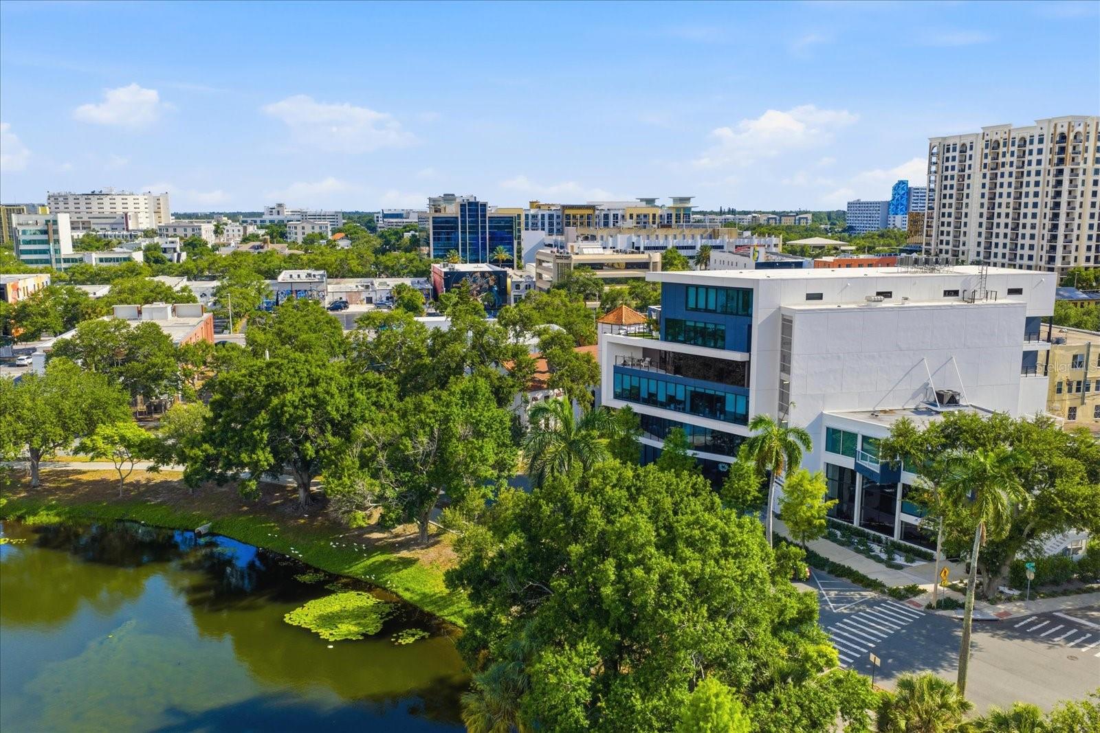 132 Mirror Lake #403, St Petersburg, FL 33701