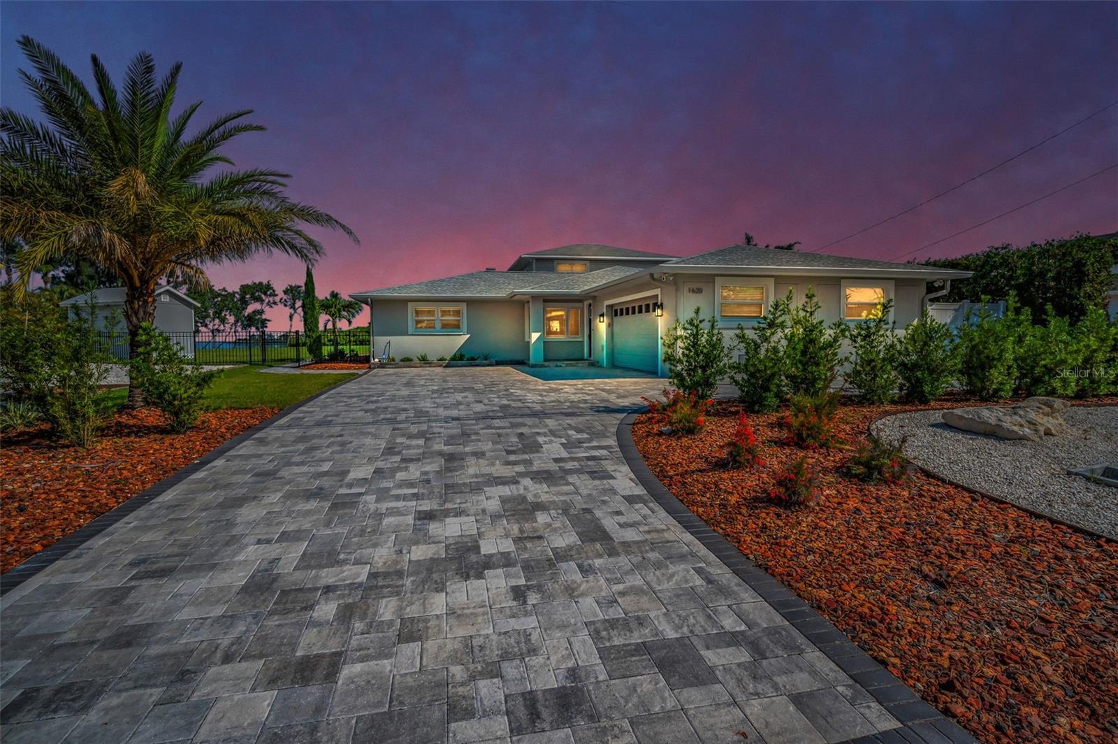 1620 Sea Breeze Dr, Tarpon Springs, FL 34689