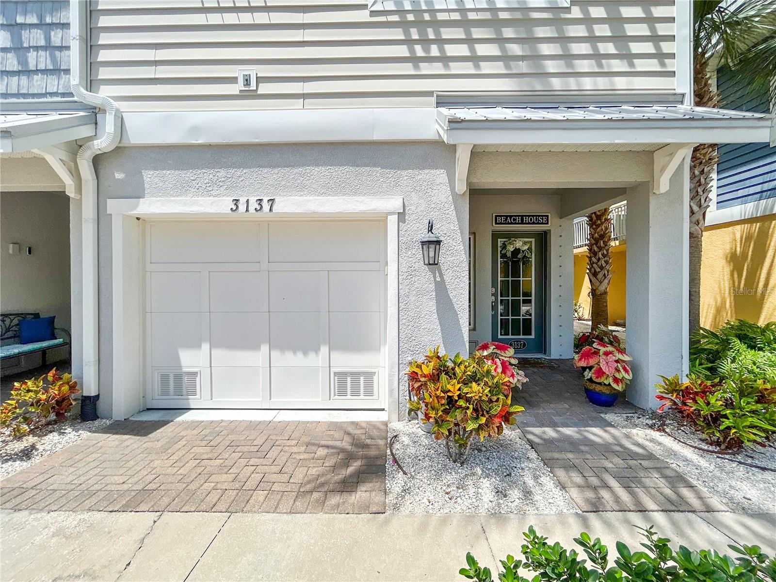 3137 Moorings Dr S, St Petersburg, FL 33712