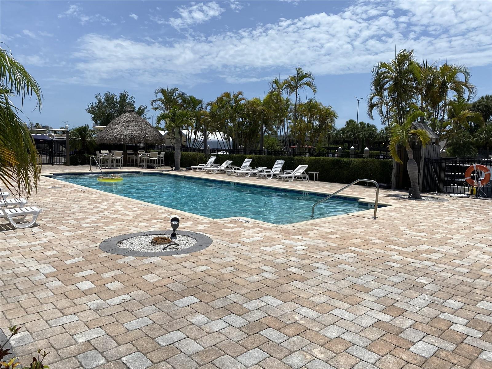3137 Moorings Dr S, St Petersburg, FL 33712
