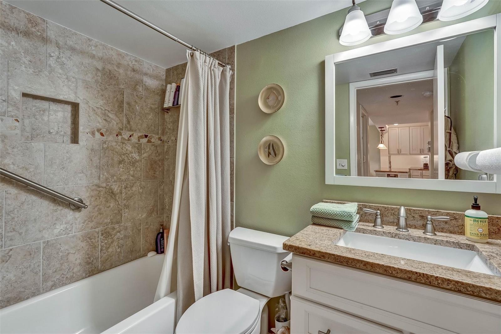 4570 Pinebrook Cir #404, Bradenton, FL 34209