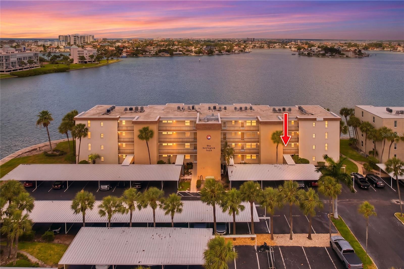 7920 Sun Island Dr S #202, South Pasadena, FL 33707