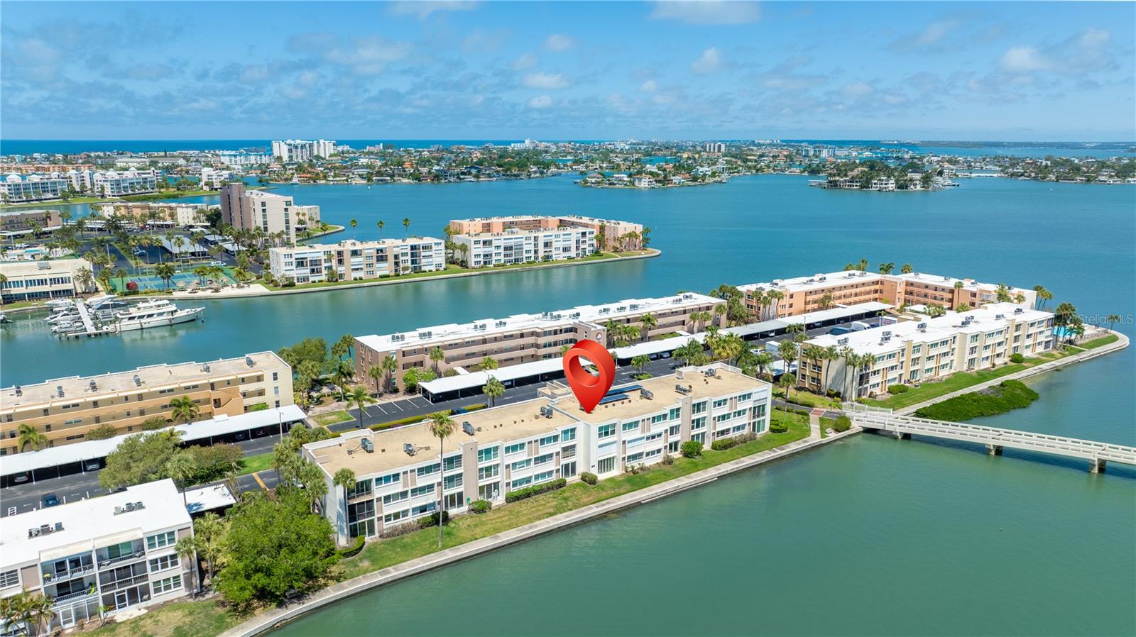 7425 Bay Island Dr S #104, South Pasadena, FL 33707