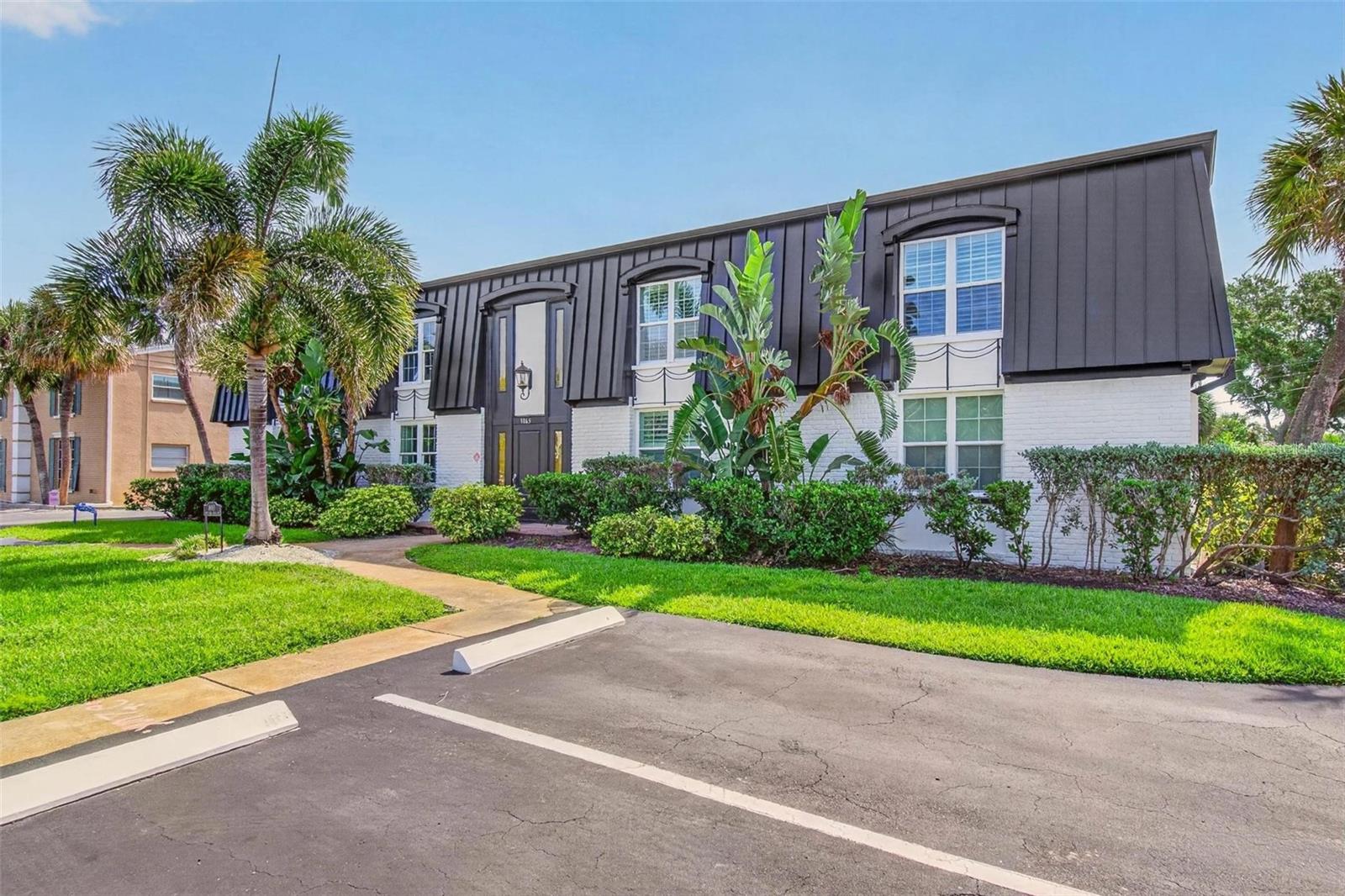 1065 Eden Isle Blvd NE #2, St Petersburg, FL 33704