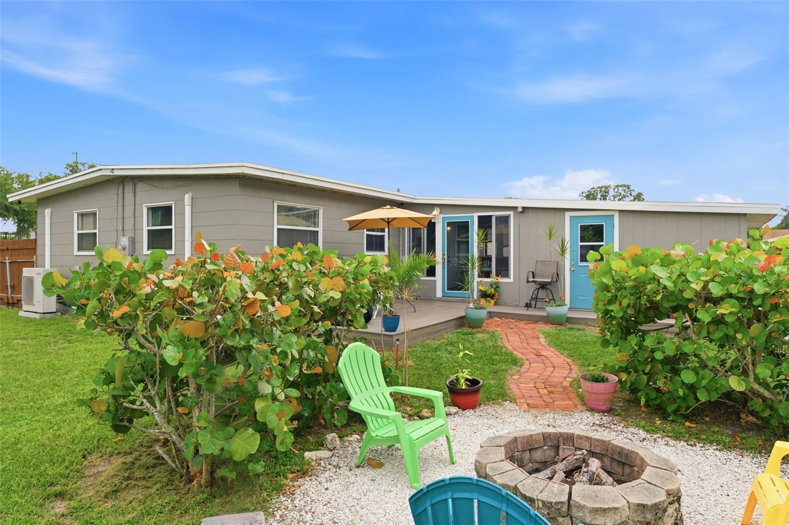 100 Avery Ave, Crystal Beach, FL 34681