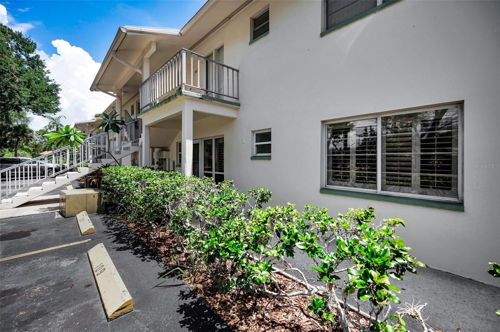 8301 Bardmoor Blvd #109, Seminole, FL 33777