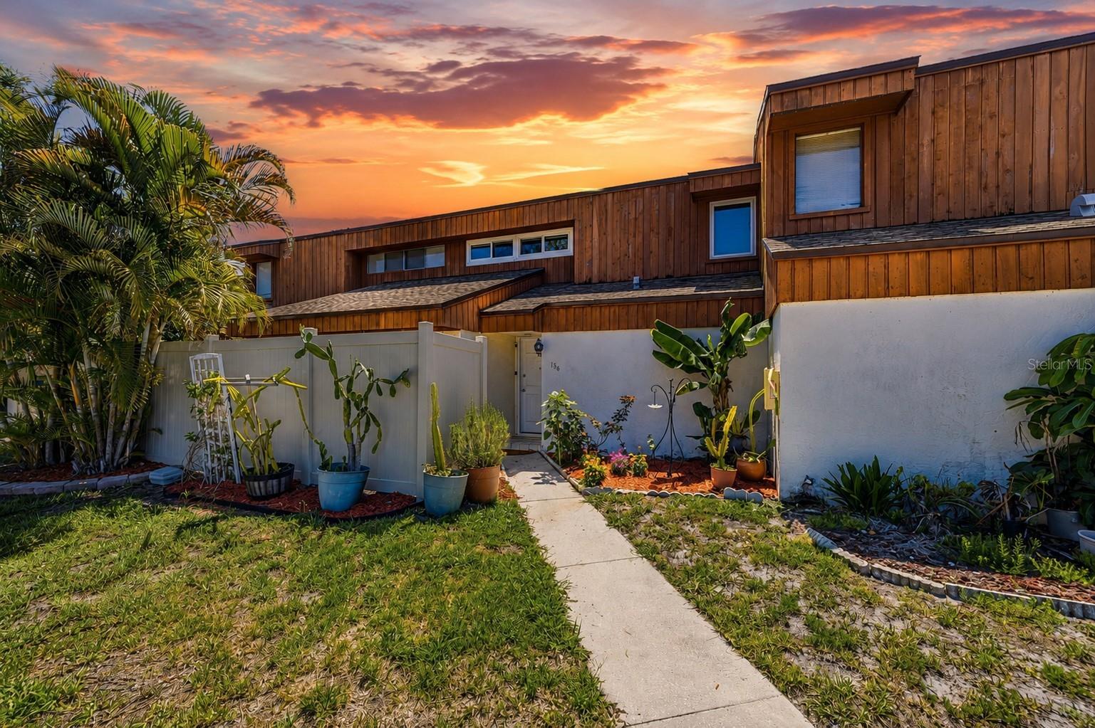 2074 Sunset Point Rd #136, Clearwater, FL 33765