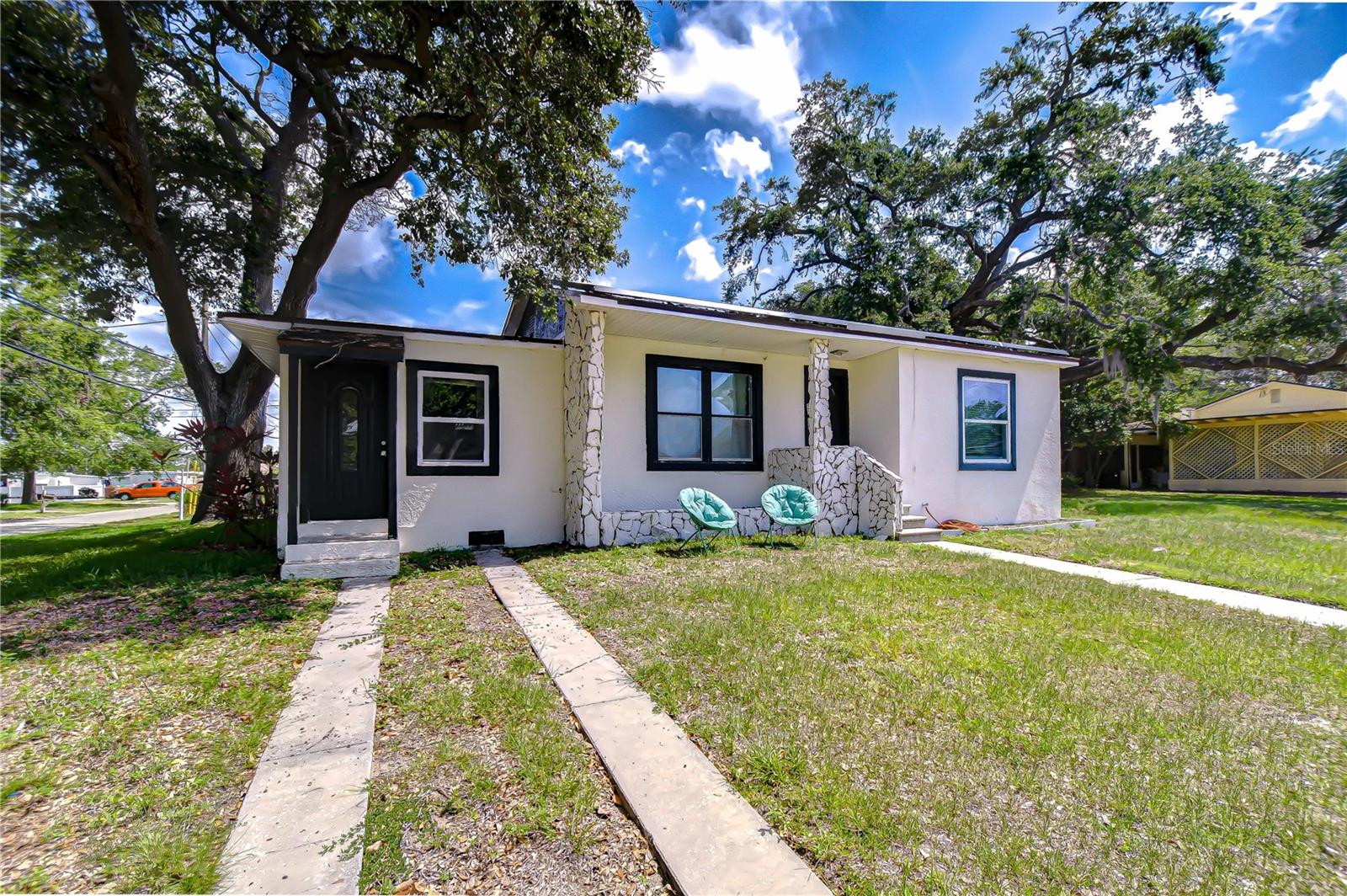 5325 8th Ave S, Gulfport, FL 33707