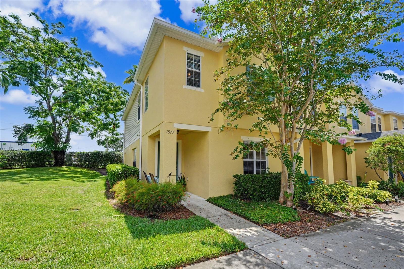 1977 Searay Shore Dr, Clearwater, FL 33763