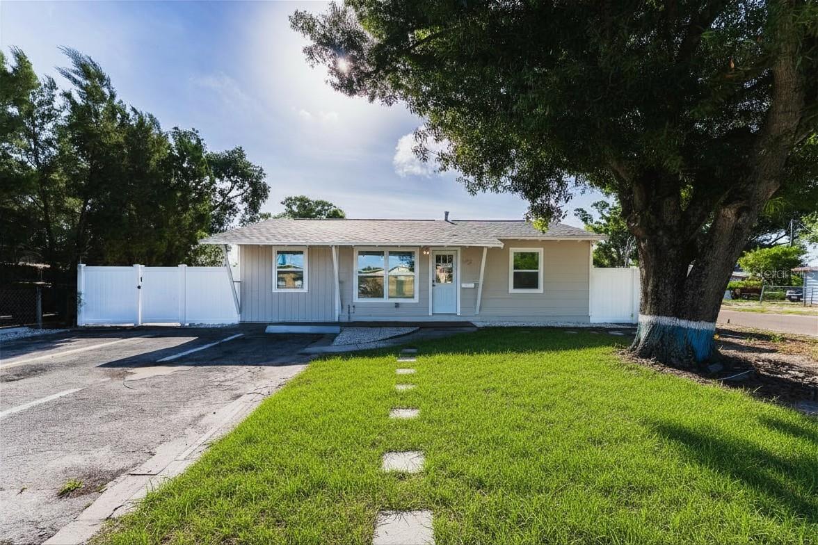 842 43rd St S, St Petersburg, FL 33711