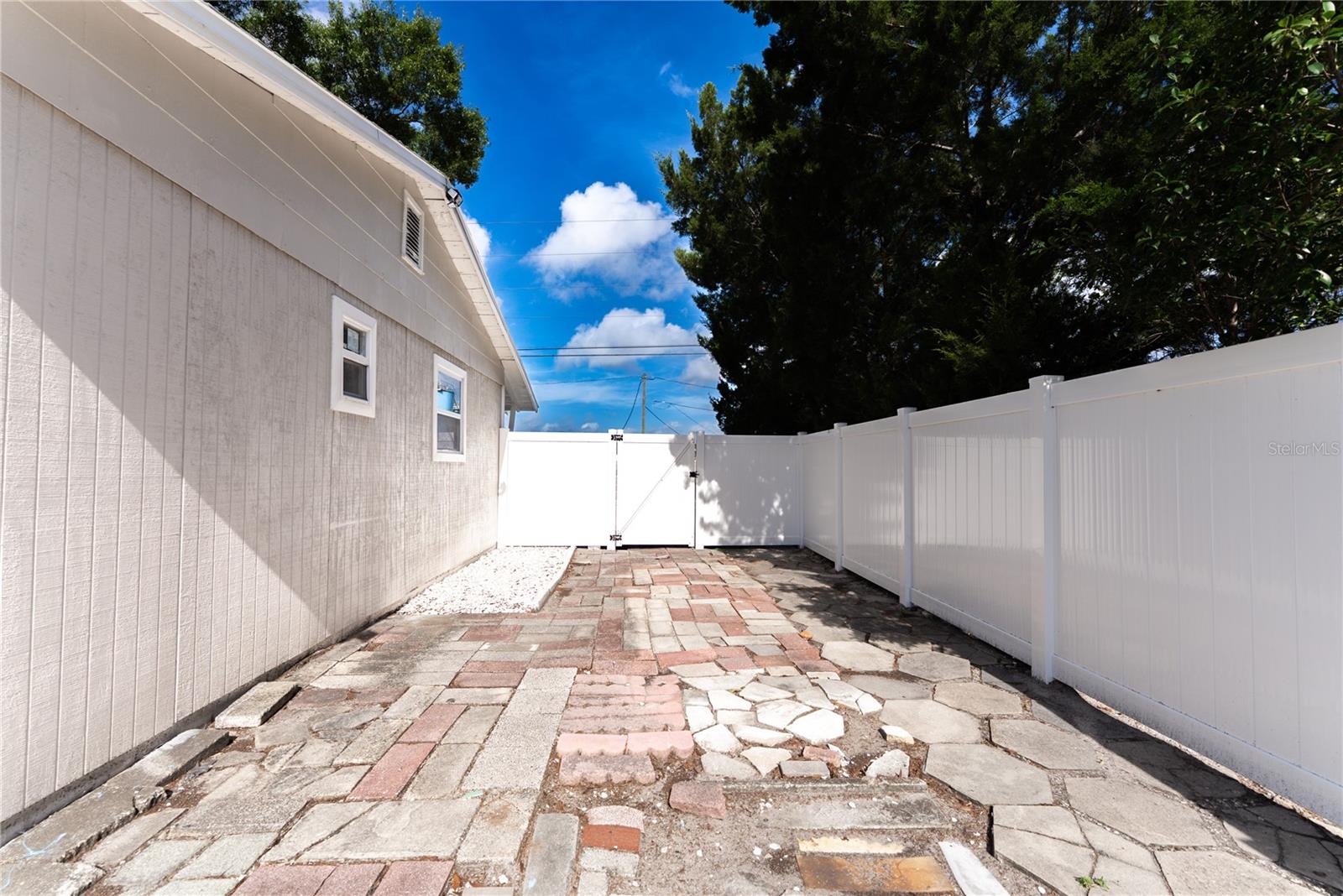 842 43rd St S, St Petersburg, FL 33711