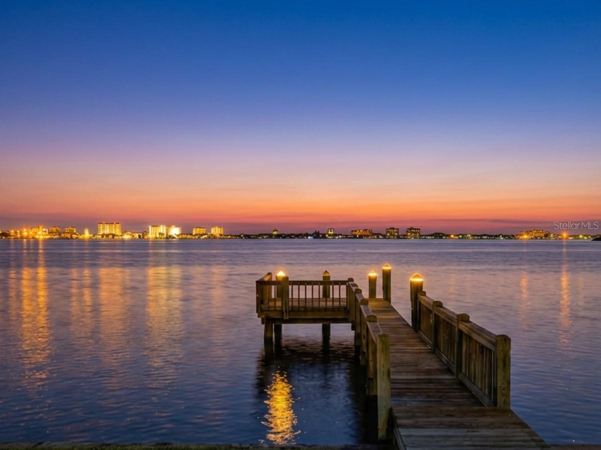 1832 Venetian Point Dr, Clearwater, FL 33755