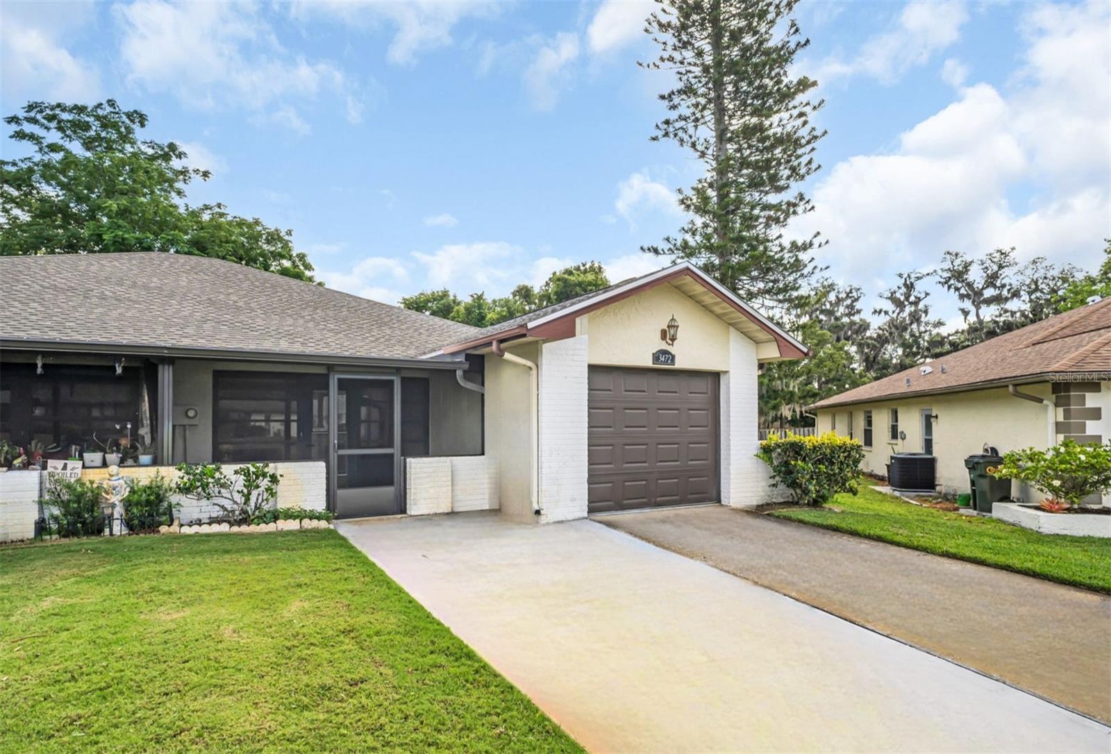 3472 Maclaren Dr, Palm Harbor, FL 34684