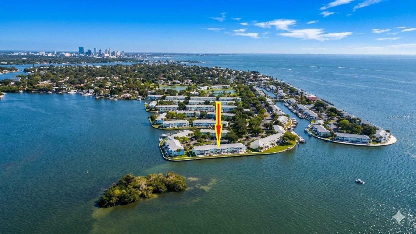 5282 Beach Dr SE #APT D, St Petersburg, FL 33705