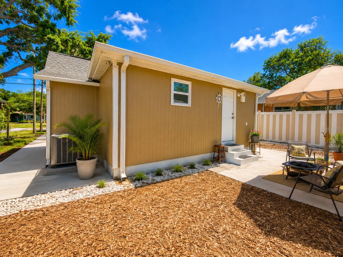 802 Jurgens St, Clearwater, FL 33755