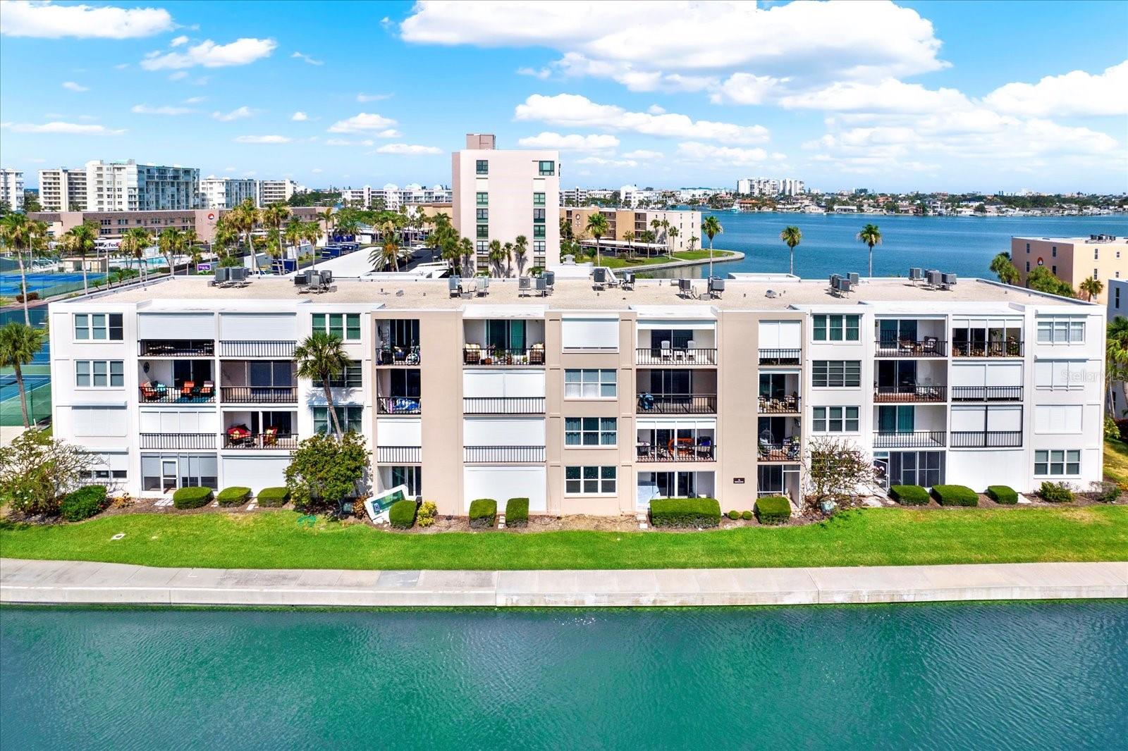 7625 Sun Island Dr S #304, South Pasadena, FL 33707