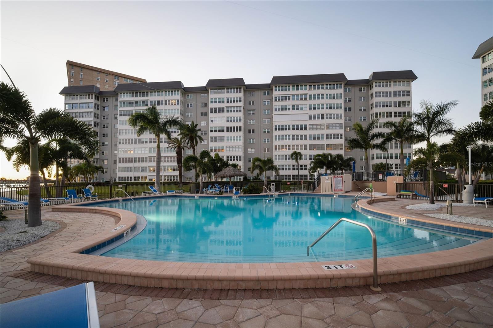 5130 Brittany Dr S #202, St Petersburg, FL 33715