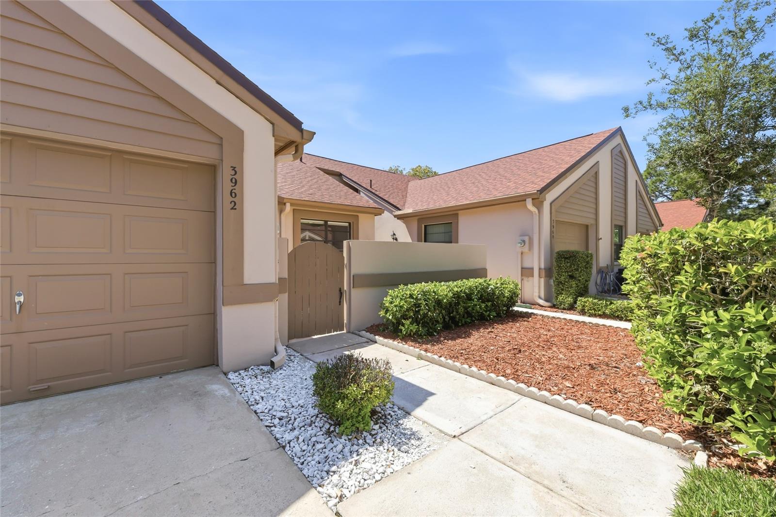 3962 Mermoor Dr, Palm Harbor, FL 34685