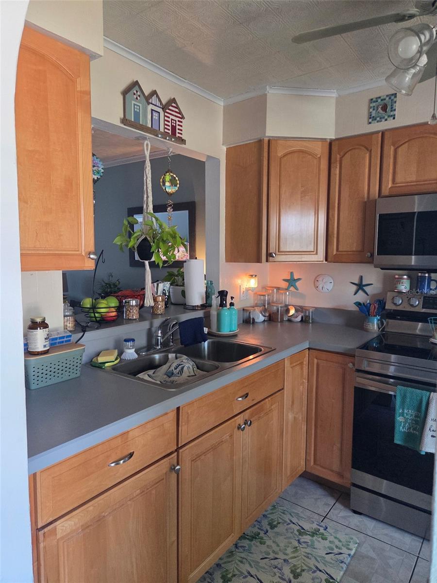 13830 Mission Oaks Blvd #13830, Seminole, FL 33776
