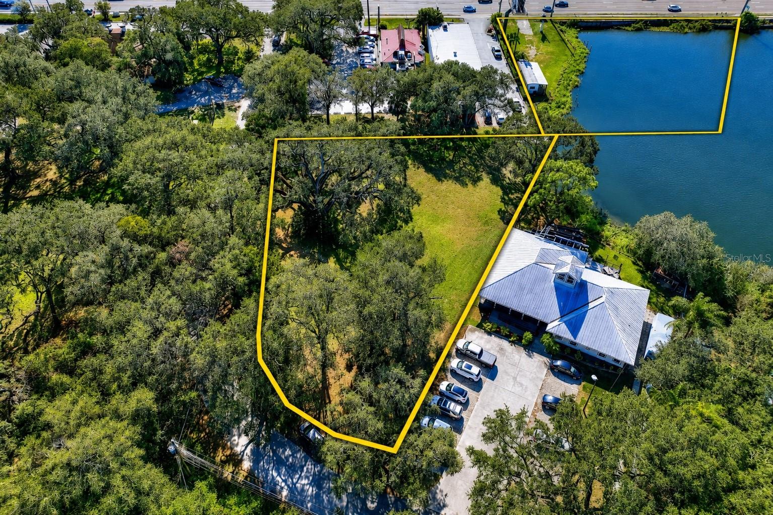 1214 W Brandon Blvd, Brandon, FL 33511