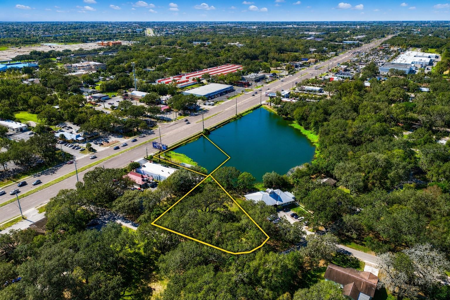 1214 W Brandon Blvd, Brandon, FL 33511
