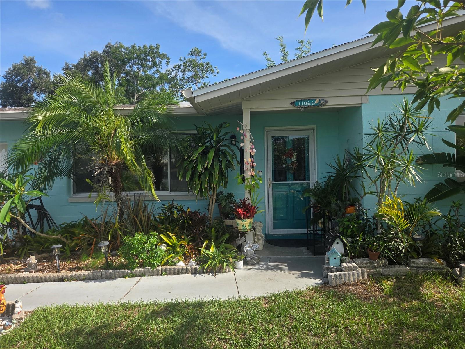 11066 102nd Ave N, Seminole, FL 33778
