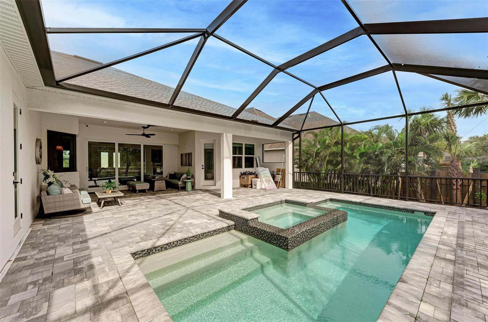 8211 37th Avenue Cir W, Bradenton, FL 34209