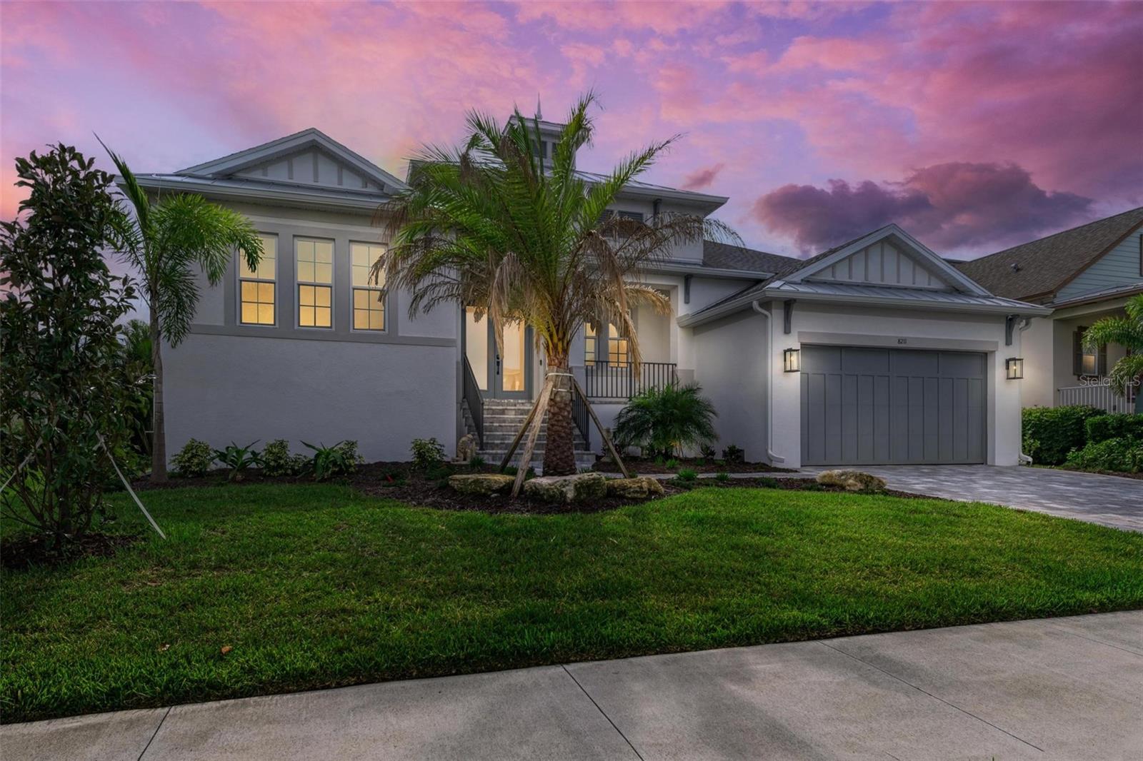 8211 37th Avenue Cir W, Bradenton, FL 34209