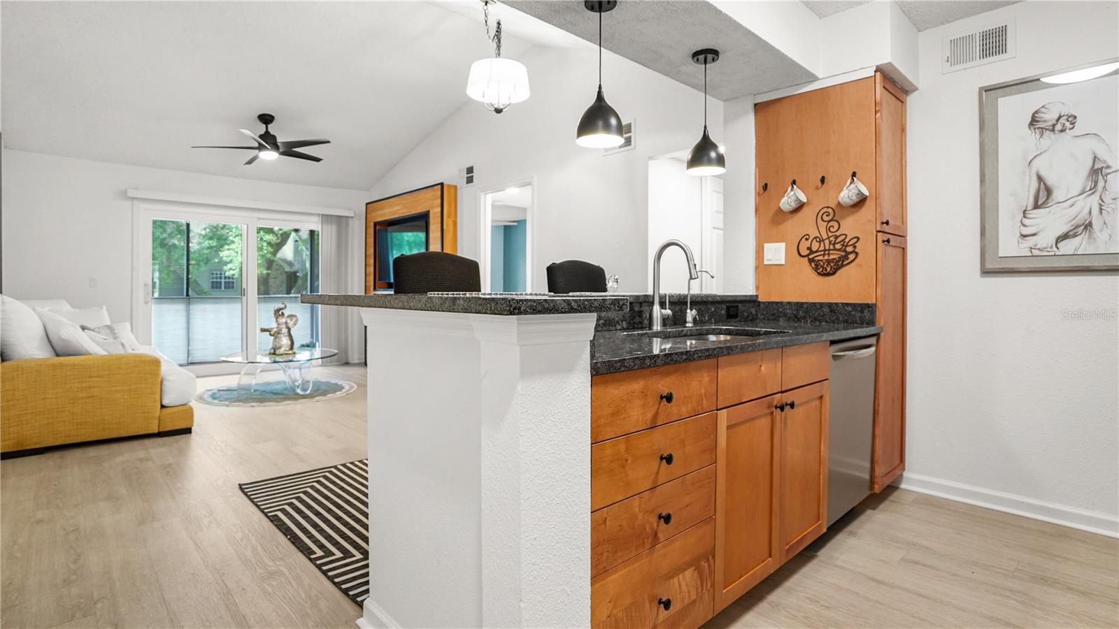 2500 Winding Creek Blvd #I205, Clearwater, FL 33761