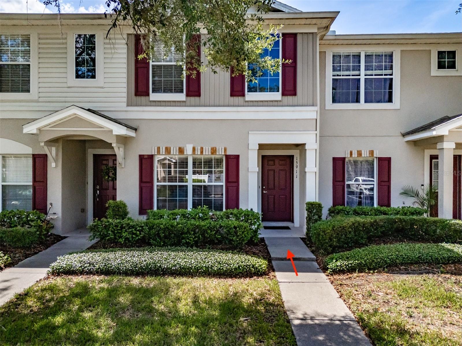 15911 Fishhawk View Dr, Lithia, FL 33547