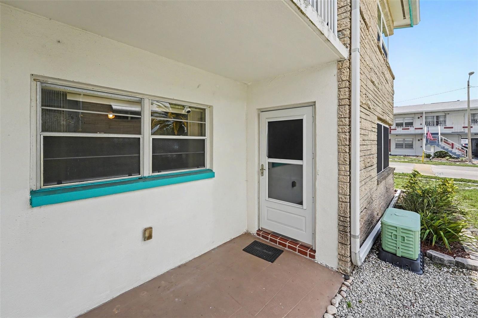 5855 18th St N #1, St Petersburg, FL 33714
