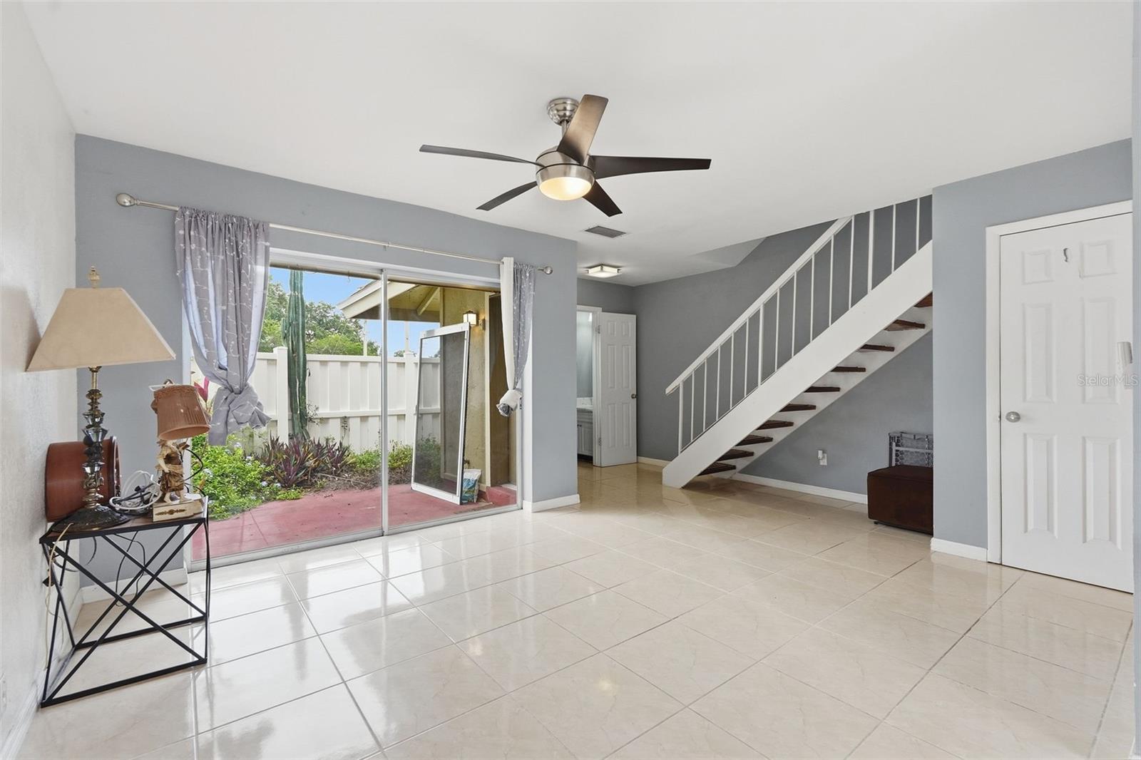 6902 El Centro Ct, Tampa, FL 33634