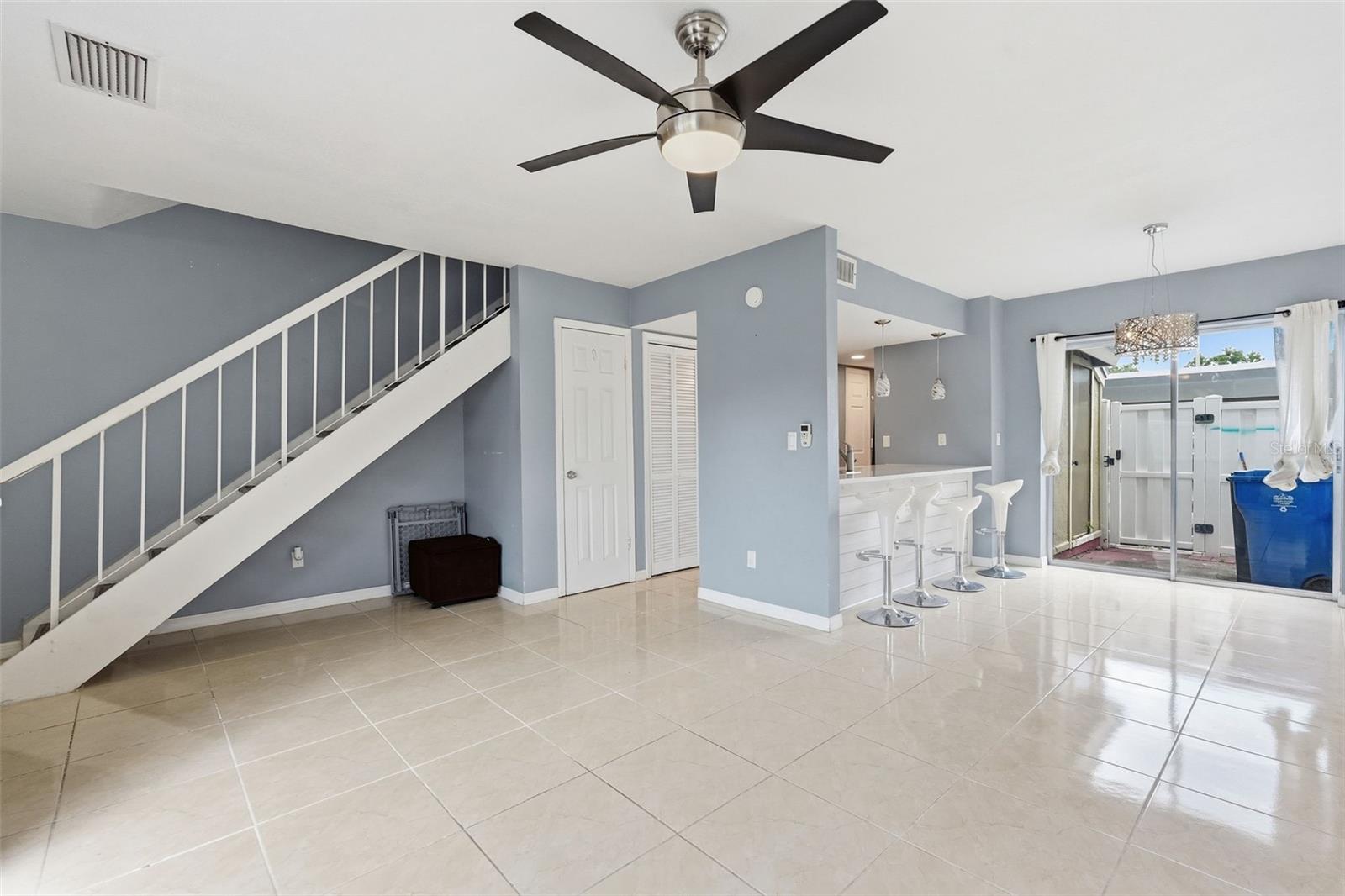 6902 El Centro Ct, Tampa, FL 33634