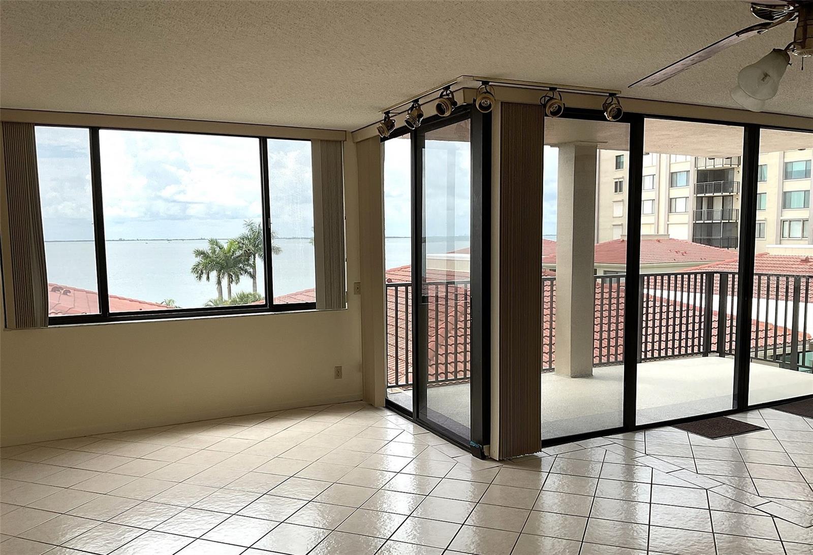 6322 Palma Del Mar Blvd S #G402, St Petersburg, FL 33715