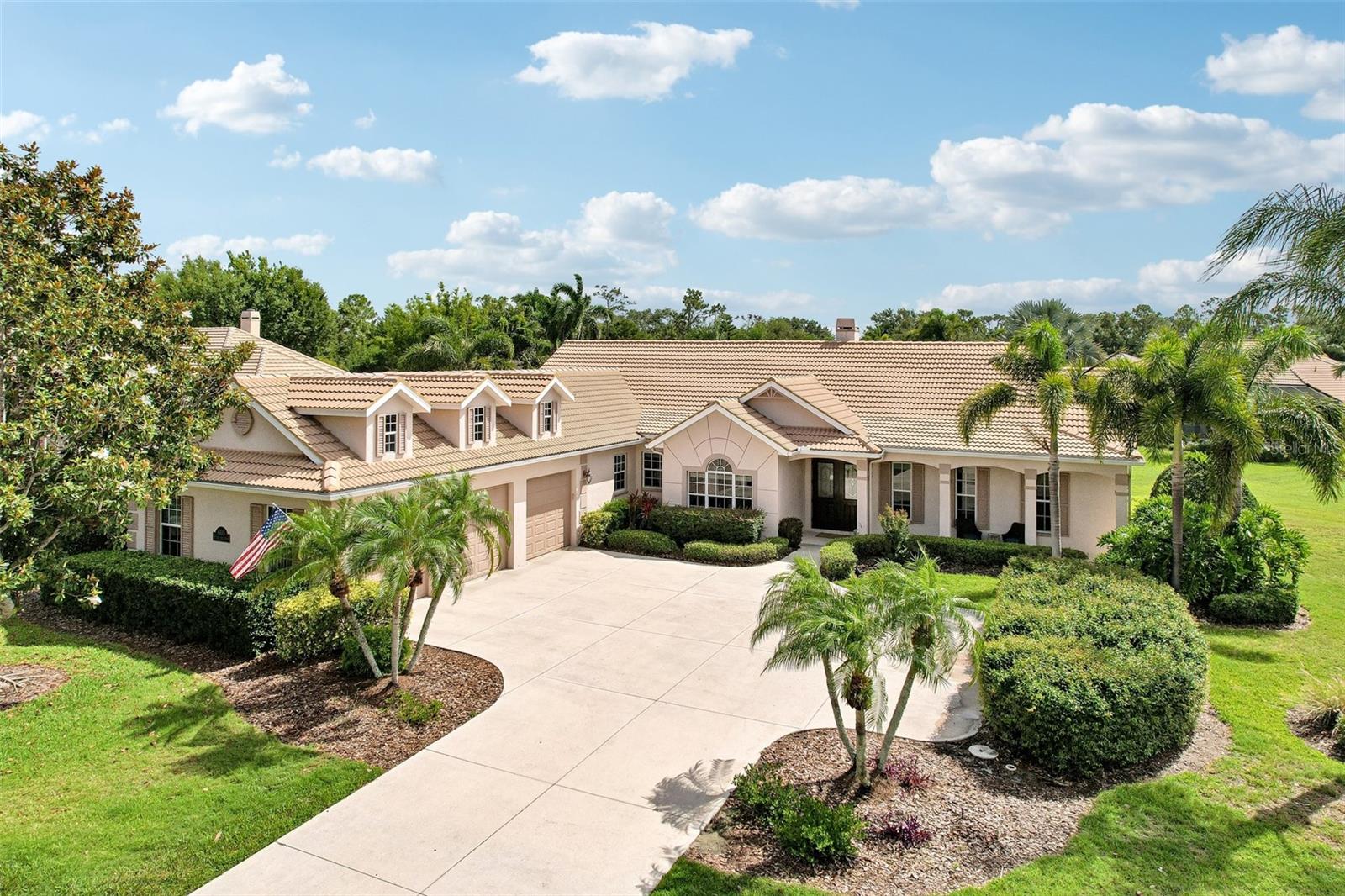 6615 Butlers Crest Dr, Bradenton, FL 34203