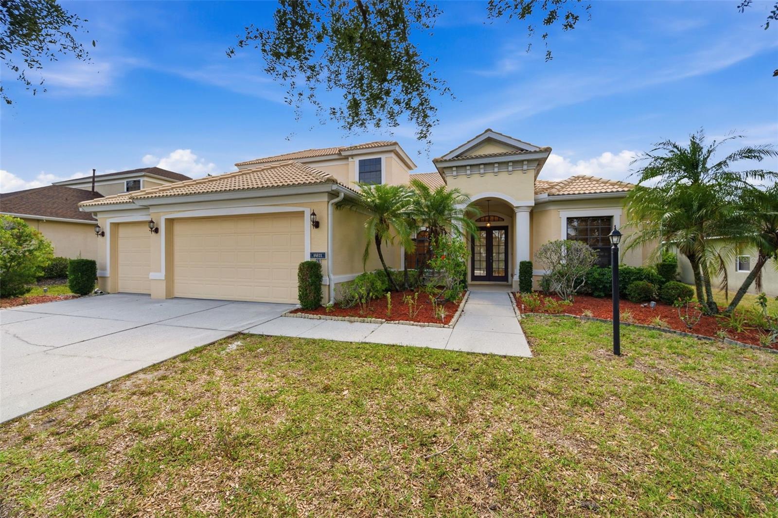 6611 Chickadee Ln, Bradenton, FL 34202