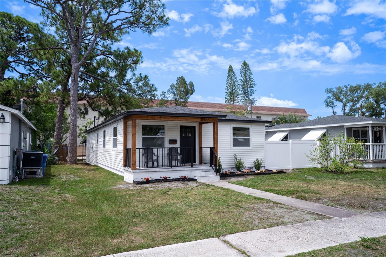 326 41st Ave N, St Petersburg, FL 33703