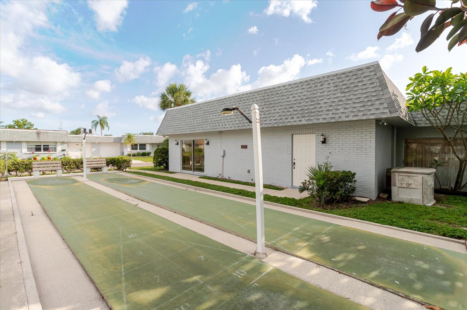 1201 Cara Dr, Largo, FL 33771