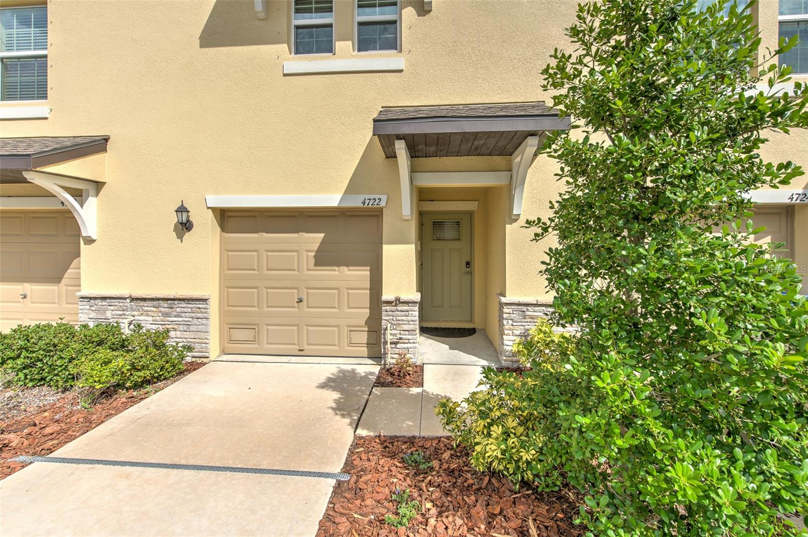 4722 Tuscan Loon Dr, Tampa, FL 33619