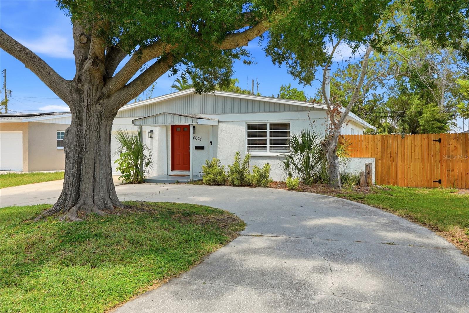 4027 Huntington St NE, St Petersburg, FL 33703