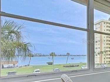 4550 Cove Cir #302, St Petersburg, FL 33708
