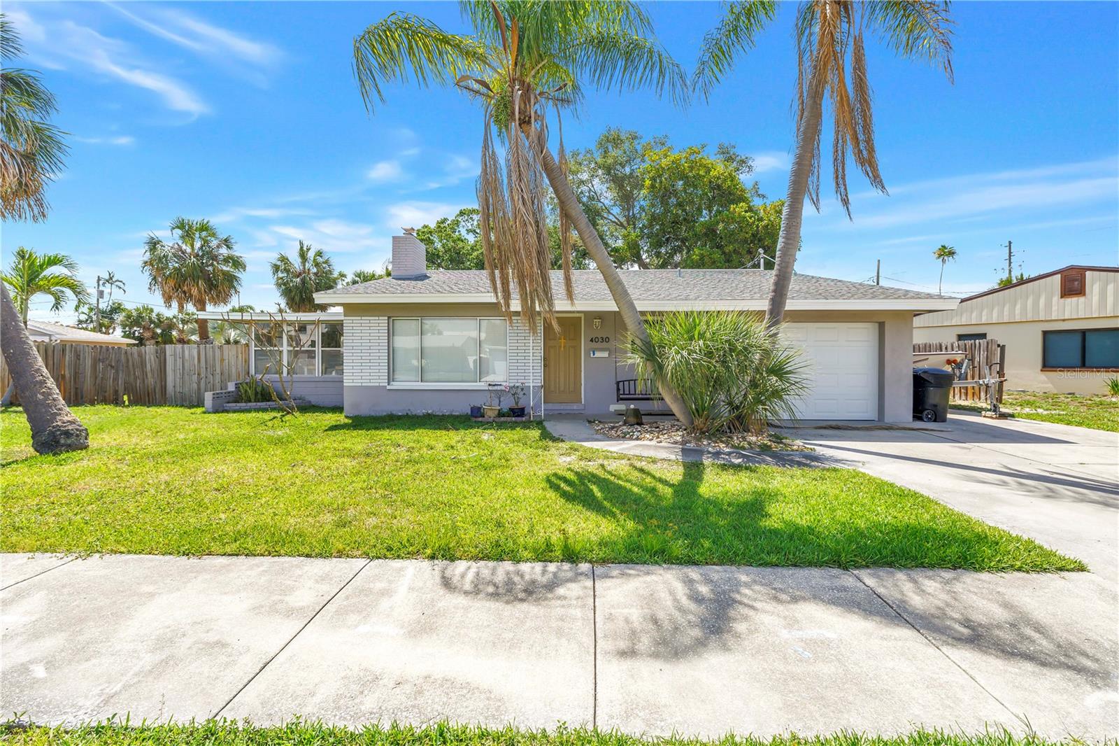 4030 Overlook Dr NE, St Petersburg, FL 33703