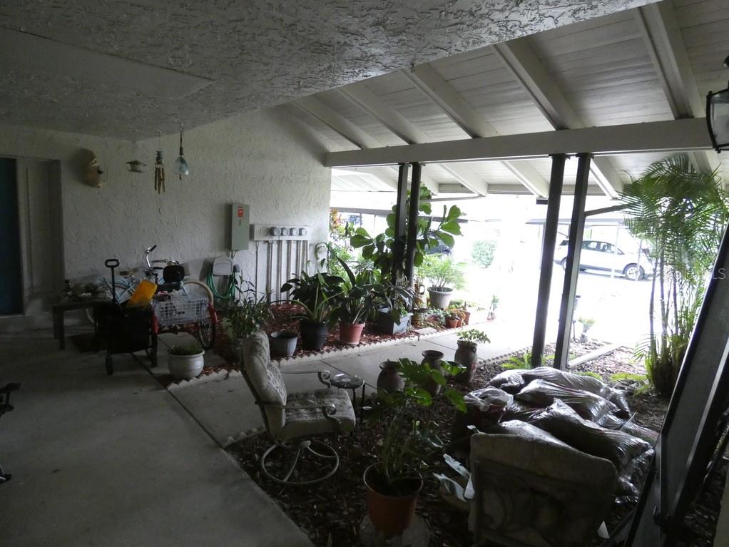 1024 10th Cir SE, Largo, FL 33771