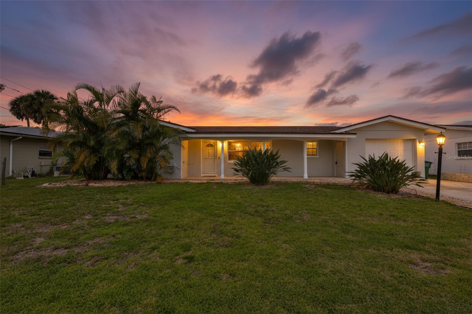 7824 115th St, Seminole, FL 33772