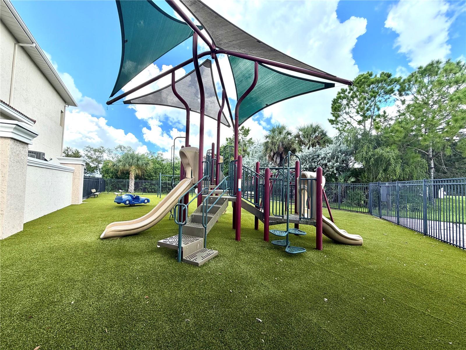 1008 Paseo Del Rio NE, St Petersburg, FL 33702