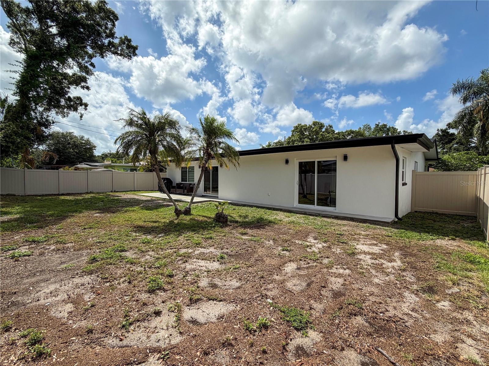 1446 Admiral Woodson Ln, Clearwater, FL 33755