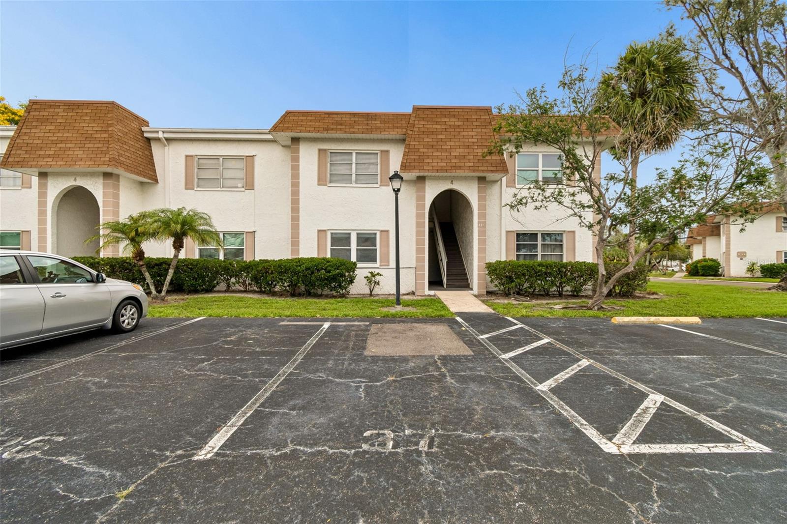 239 S Mcmullen Booth Rd #37, Clearwater, FL 33759