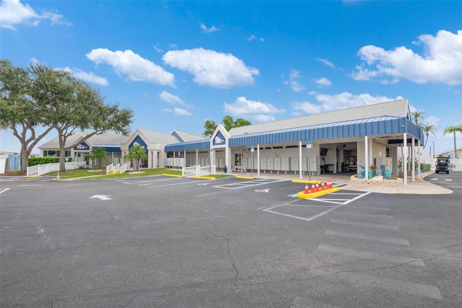 6825 Mount Orange Dr NE #390, St Petersburg, FL 33702